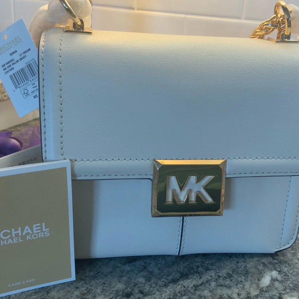 ♥️BRAND NEW/TAGS MICHAEL KORS GREAT ALL SEASON, ♥️Cream Crossbody Sonia bag. - Picture 8 of 11